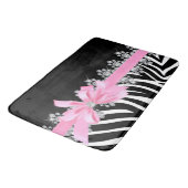 ダイヤモンドのDelilahのシマウマ(ピンク) バスマット (アングル)