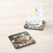 ダイヤモンドカラーのかわいいグレーのふわふわしたタビー猫 コースター (右側)