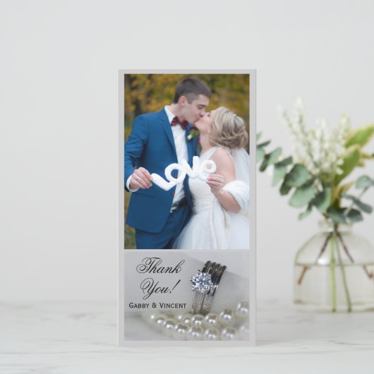 ダイヤモンドリングや輪と白結婚真珠の感謝 サンキューカード (スタンド正面)