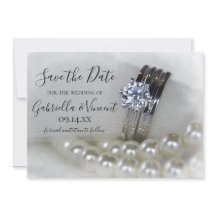 ダイヤモンドリングや輪と真珠の結婚式の日付を保存