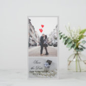 ダイヤモンドリングや輪と真珠の結婚式の日付を保存 セーブザデート (スタンド正面)