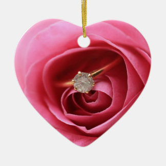 ダイヤモンドリングや輪オーナメント セラミックオーナメント