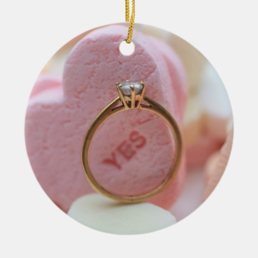 ダイヤモンドリングや輪婚約発表オーナメント セラミックオーナメント (正面)