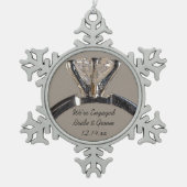 ダイヤモンド婚約リングや輪オングレー スノーフレークピューターオーナメント (正面)