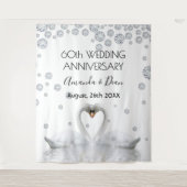 ダイヤモンド60周年記念 白いスワンが愛に満ちて タペストリー (正面)