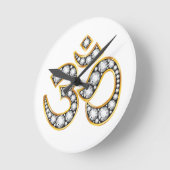 「ダイヤモンド」石のあるOMシンボル ラウンド壁時計 (傾斜)