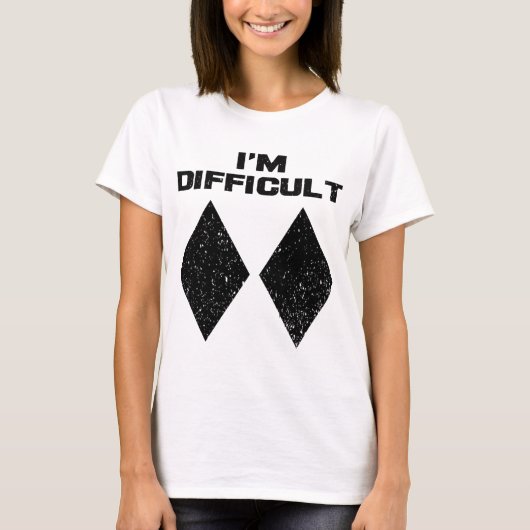 ダイヤ柄 スキースノー 難しい 楽しい Tシャツ (正面)