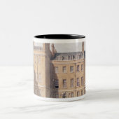 ダウニング街、ウエストミンスターの眺め ツートーンマグカップ (中央)