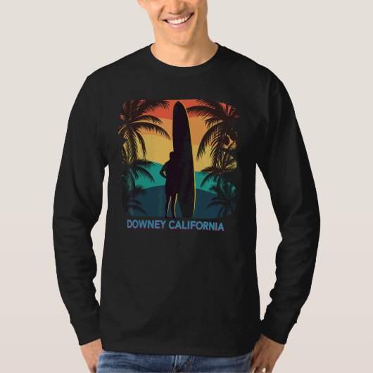 ダウニーカリフォルニアカパームツリーサーフボードサーファース Tシャツ (正面)