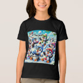 ダウンクール、いくつかのおもしろいを持つ – ペンギン雪合戦 トライブレンドＴシャツ (正面)