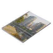 ダウンタウンのシーオールトレイル沿いのサイクリスト ノートブック (左側)