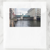 ダウンタウンのミルウォーキー川のフロントと建築 長方形シール (バッグ)