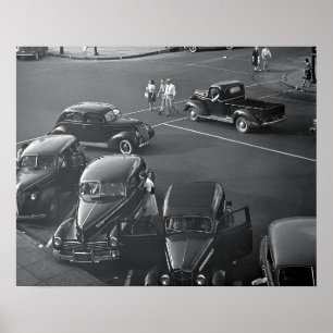 ダウンタウンの自動車、1942年。ヴィンテージ写真 ポスター