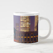 ダウンタウンウォーターフロントシャンハイ、中国 ジャンボコーヒーマグカップ (右)