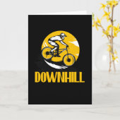 ダウンヒルマウンテンサイクリングマウンテンバイクバイクもしくは自転車に乗る人 カード (黄色い花)