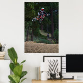 ダウンヒルマウンテンバイクジャンプ ポスター (ホームオフィス)