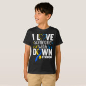 ダウン症で人を愛している Tシャツ (正面フル)