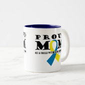 ダウン症の誇り高いお母さん ツートーンマグカップ (正面右)