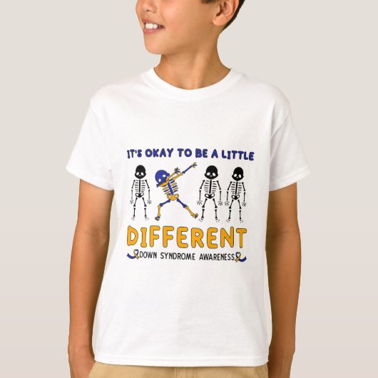ダウン症候群認識度は少し異なることは良い Tシャツ (正面)