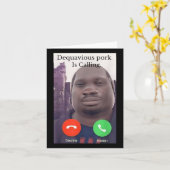 ダカヴィー豚がミームジョン豚ミームを呼んでいる カード (黄色い花)