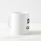 ダグはカフェインによって動力を与えました コーヒーマグカップ (正面左)