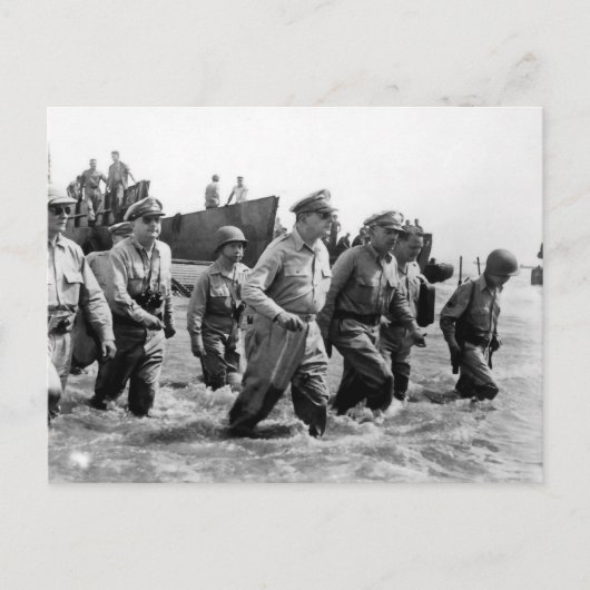 ダグラス・マッカーサーはレイテ・フィリピン島に上陸 ポストカード (正面)