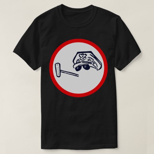 ダグラス・マッカーサー将軍ヴィンテージキャンペーンボタン Tシャツ (デザイン正面)