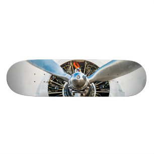ダグラスDC-3航空機。プロペラ スケートボード
