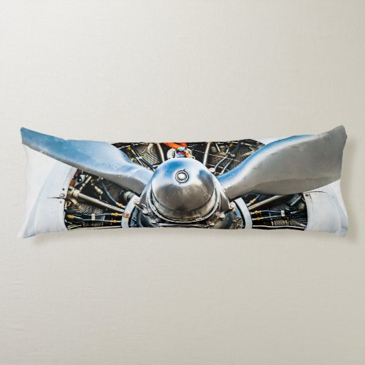 ダグラスDC-3航空機。プロペラ ボディピロー (正面)