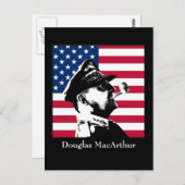 ダグラスMacArthurおよび米国旗 ポストカード (正面/裏面)