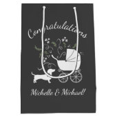 ダシュントウィーナードッグベイビーシャワー男女兼用 ミディアムペーパーバッグ (裏面)