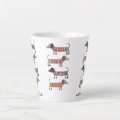 ダシュントパーソナライズされたソーセージ犬 カフェラテマグ (正面)