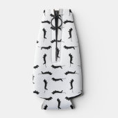 ダシュント犬のシルエットカスタム背景色 ボトルクーラー (裏面)