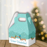 ダシュンドウィナーワンダーランドクリスマスギフトボックス フェイバーボックス<br><div class="desc">この愛らしいダシュントすてきをテーマにしたクリスマスプレゼントの箱で、ホリー*ウィナー・ワンダーランド*の準備を！休日にフェスティバルのソーセージの犬を飾ったパレードを特徴とす最高のる、この箱は開くには可愛すぎる！あなたの人生でウィーナー犬の恋人のために完璧な、このボックスはあなたのギフトにドキシー応援のpaw-fecttouchを追加与えする。あなたはお菓子を包んだり、特別な驚きをしたりしても、このダックスフント喜びはあなたの休日を余分にメリー作る！🎄🐾</div>