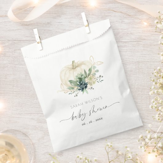 ダスキーブルーグリーンの多肉植物パンプキンベイビーシャワー フェイバーバッグ (クリップ留めされた状態)