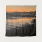 ダスクからトワイライトアットザビーチフォトプリント タペストリー (正面)