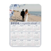 ダスティエレガントブルーフローラ写真2024年カレンダー マグネット (縦)