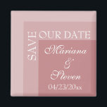 ダスティシンプルバラモダンシック・スクリプ結婚ト マグネット<br><div class="desc">シンプルモダンバラで彼らのモダン儀式を飾るブライドのためのシッ結婚クのスクリプトの磁石救「OUR DATE」。全て白いフォントモダンにイニシャルを横に置く。</div>