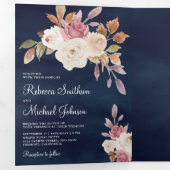 ダスティバラピンクとアイボリーフローラネイビーブルー結婚ズ 三つ折り招待状 (内部最初)
