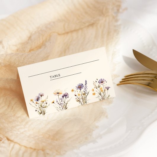 ダスティパープルのボヘミアンな野生の花の結婚式 プレイスカード