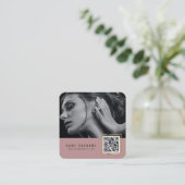 ダスティピンクのスキャン可能なバーコードQRコード写真 スクエア名刺 (スタンド正面)