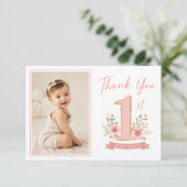 ダスティピンクの花の女の子1歳の誕生日写真 サンキューカード (スタンド正面)