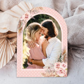 ダスティピンクローズパンパスグラスアーチブライダルシャワー 招待状