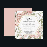 ダスティピンクローズフローラ70th誕生日招待状 招待状<br><div class="desc">この70歳の誕生日パーティエレガントの招待で特別な人を尊重する。濃い緑の葉に詰め込まれた埃っぽいピンクのバラは、幾何学的な植物性のフレームを作成する。</div>