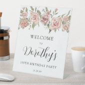 ダスティピンクローズ100誕生日ウェルカムテーブルトップ 台座サイン (インサイチュ)