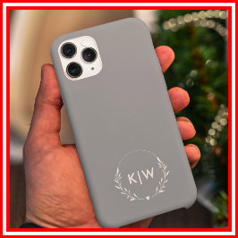 ダスティブルーとホワイト | モダンイニシャルモノグラム iPhone 16 PRO MAXケース