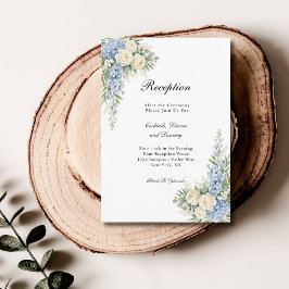 ダスティブルーのクリーム色フラワーの結婚式レセプション エンクロージャーカード