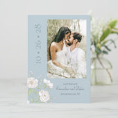 ダスティブルーのバラの結婚式の記念日カード 招待状 (スタンド正面)