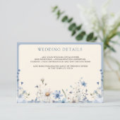 ダスティブルーのボヘミアンな野生の花の結婚式の詳細 エンクロージャーカード (スタンド正面)