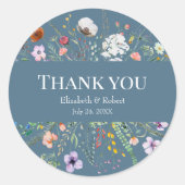 ダスティブルーのワイルドフラワーの草原の結婚式のお礼 ラウンドシール (正面)